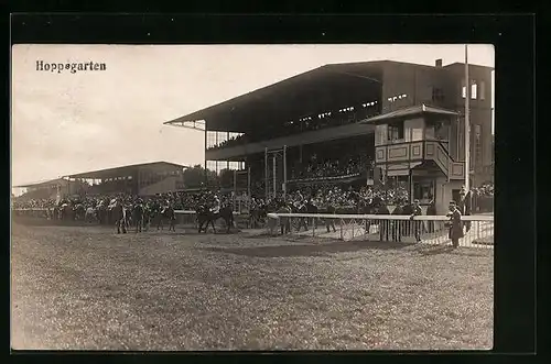 AK Hoppegarten, Tribüne auf der Pferderennbahn