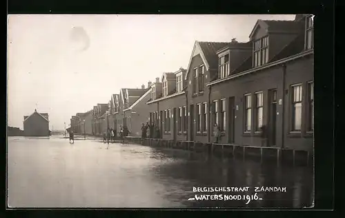 Foto-AK Zaandam, Hochwasser in der Stadt 1916