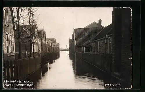 Foto-AK Zaandam, Eendrachtstraat, Hochwasser 1916