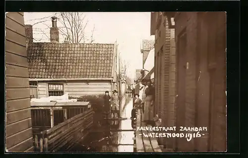 Foto-AK Zaandam, Kalverstraat, Hochwasser 1916