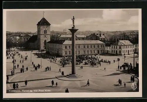 AK Trondheim, Torvet og Var Frue Kirke