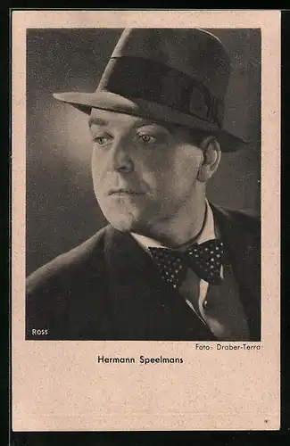 AK Schauspieler Hermann Speelmans mit Hut und Fliege