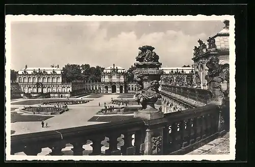 AK Dresden, Im Zwinger