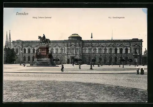 AK Dresden, Gemäldegalerie mit König Johann-Denkmal