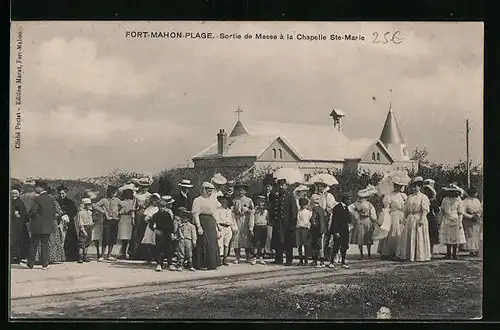 AK Fort-Mahon-Plage, Sortie de Messe à la Chapelle Ste-Marie