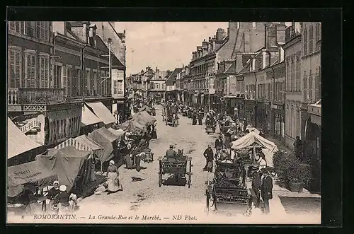 AK Romorantin, La Grande-Rue et le Marché