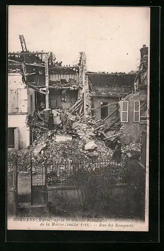 AK Dormans, après la seconde Bataille de la Marne 1918, Rue des Remparts