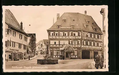 AK Nagold /Schwarzwald, Strassenpartie mit dem Hotel Post