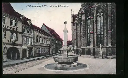 AK Mühlhausen i. Th., Strassenpartie am Bismarckbrunnen