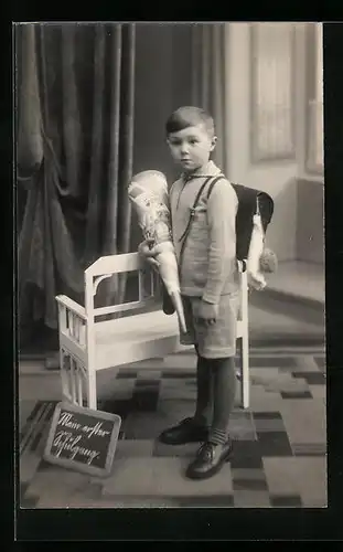 Foto-AK Knabe mit Zuckertüte zum Schulanfang, 1931