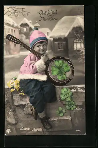 AK Kind mit Kleeblatt auf Banjo, Neujahrsgruss
