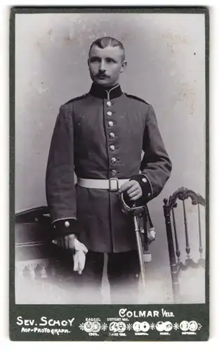 Fotografie Sev. Schoy, Colmar, Stanislausstrasse 4, Soldat in Uniform mit Portepee am Degen