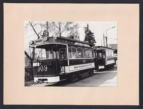 Fotokassette 9 Fotografien, Strassenbahn der Verkehrsbetriebe Dresden, BPO und der BGL, Wartunghalle