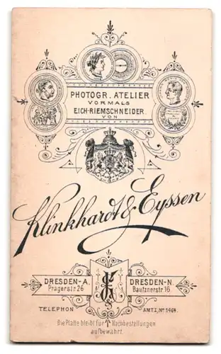 Fotografie Klinkhardt & Eyssen, Dresden, Pragerstrasse 26, Kleines Kind im weissen Kleidchen