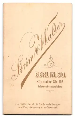 Fotografie Strom & Walter, Berlin S.O., Köpnickerstrasse 102, Ältere Frau mit Duttfrisur