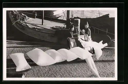 AK Volendam, Kahn am Hafen