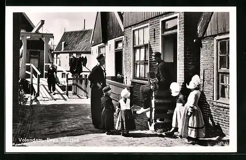 AK Volendam, Even buurten