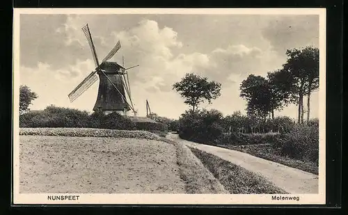 AK Nunspeet, Molenweg mit Windmühle