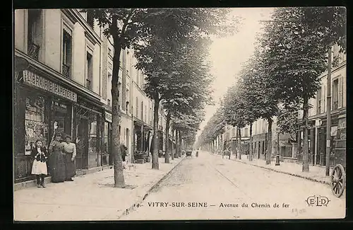 AK Vitry-sur-Seine, Avenue du Chemin de fer