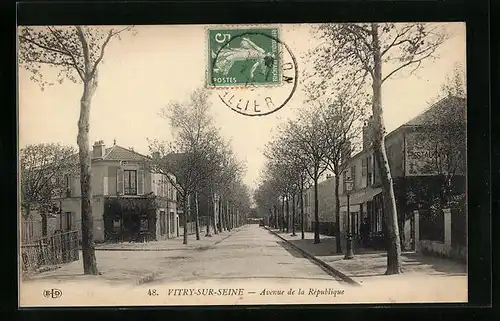 AK Vitry-sur-Seine, Avenue de la République