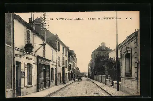 AK Vitry-sur-Seine, La Rue St-Aubin et la Poste