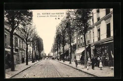 AK Vitry-sur-Seine, L`Avenue du Chemin de fer