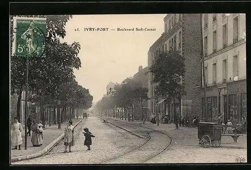 AK Ivry-Port, Boulevard Sadi-Carnot
