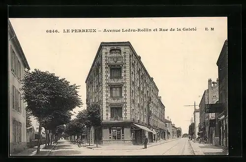 AK Le Perreux, Avenue Ledru-Rollin et Rue de la Gaieté