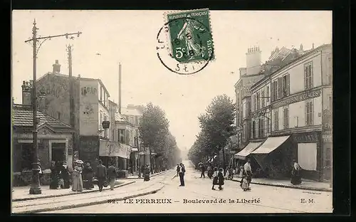 AK Le Perreux, Boulevard de la Liberté