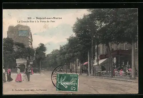 AK Nogent-sur-Marne, La Grande-Rue à la Porte du Parc