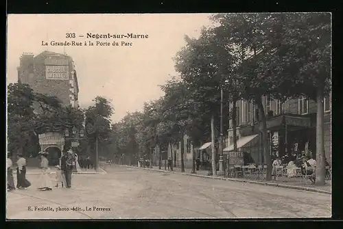 AK Nogent-sur-Marne, La Grande-Rue à la Porte du Parc