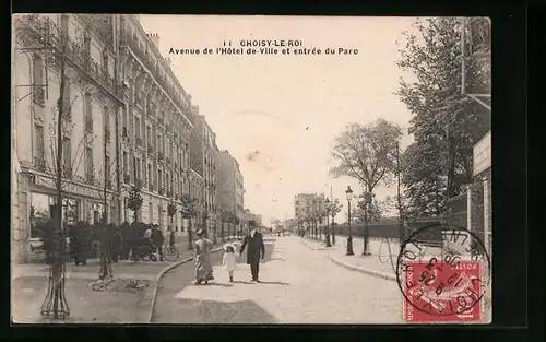 AK Choisy-Le-Roi, Aveneue de l`Hôtel de-Ville et entrée du Parc