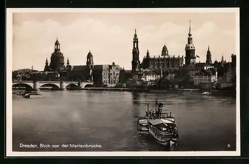 AK Dresden, Blick von der Marienbrücke, mit Boot