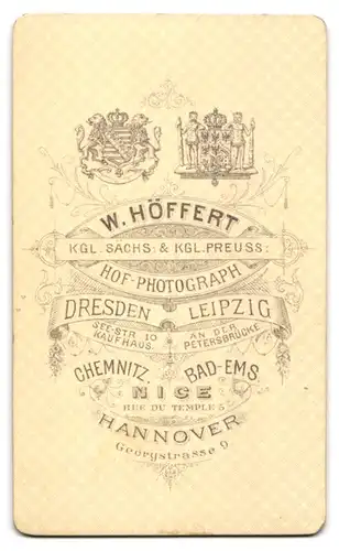 Fotografie W. Höffert, Leipzig, Portrait stattlicher Herr mit Vollbart im Jackett
