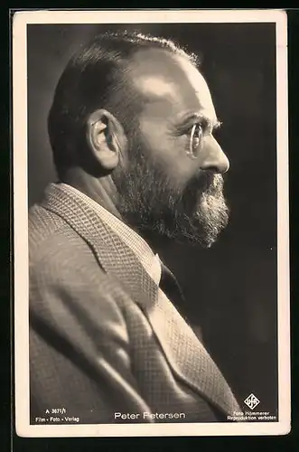 AK Schauspieler Peter Petersen mit Monokel und Vollbart