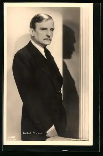 AK Schauspieler Rudolf Forster elegant im Anzug