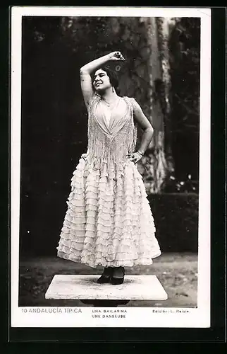 AK Andalucia Tipica, Una Bailarina, Frau beim Volkstanz