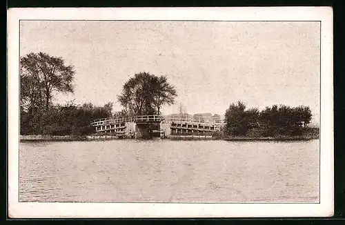 AK Ouderkerk a. d. Amstel, Brug