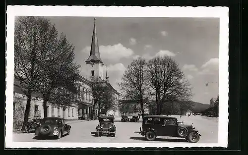 AK Bytrice pod Hostynem, Autos auf dem Marktplatz