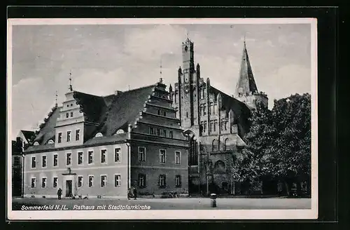 AK Sommerfeld / Lubsko, Rathaus mit Stadtpfarrkirche