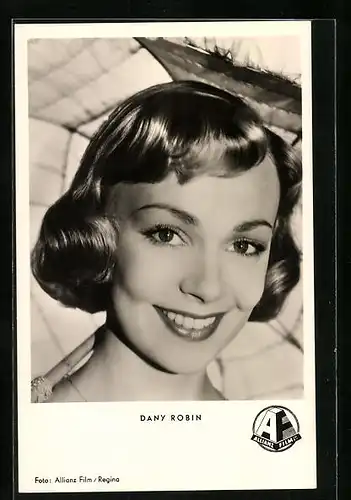 AK Schauspielerin Dany Robin in dem Film Auf den Strassen von Paris