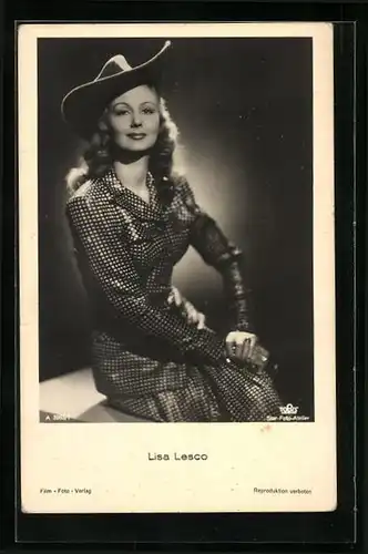 AK Schauspielerin Lisa Lesco im Kostüm einer Filmrolle