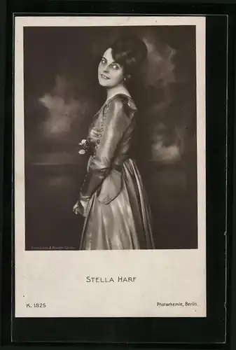 AK Schauspielerin Stella Harf im Kostüm einer Theaterrolle