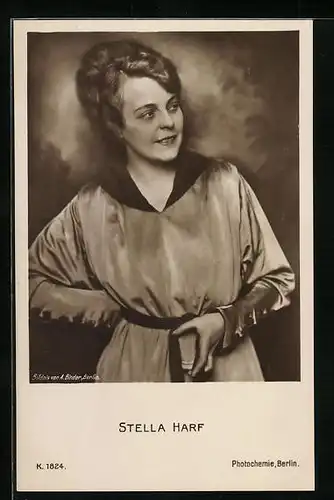 AK Schauspielerin Stella Harf im Kostüm einer Filmrolle