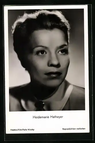 AK Schauspielerin Heidemarie Hatheyer in dem Film Dr. Holl