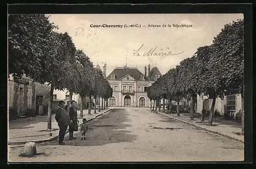 AK Cour-Cheverny, Avenue de la Republique