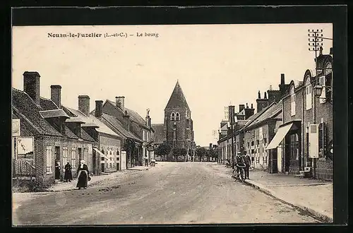 AK Nouan-le-Fuzelier, Le bourg