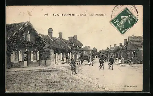 AK Yvoy-le-Marron, Place Principale