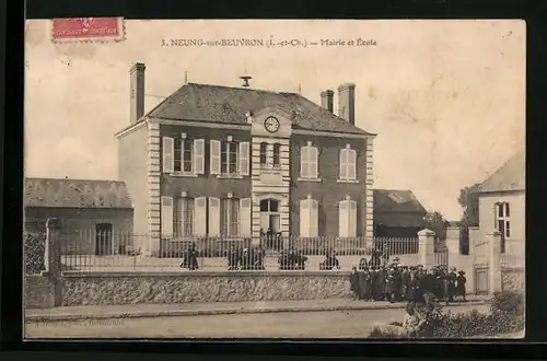 AK Neung-sur-Beuvron, Mairie et Ècole