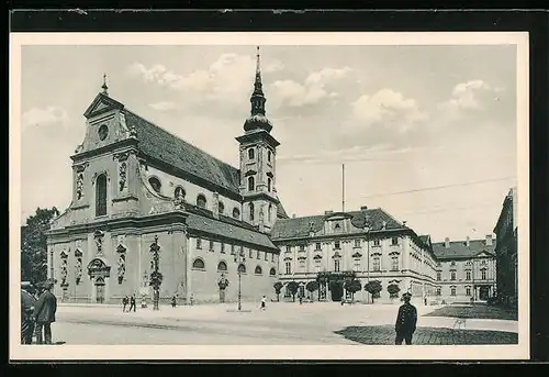 AK Brünn, auf dem Platz vor der St. Thomas Kirche